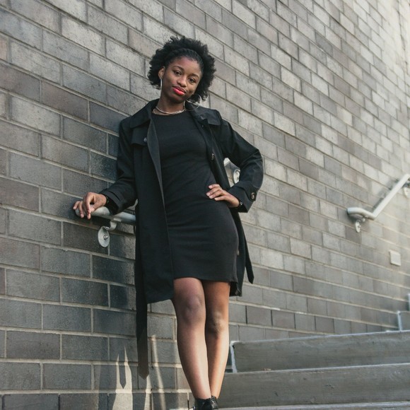 Meet your Posher, Seriana - Picture 1 of 1